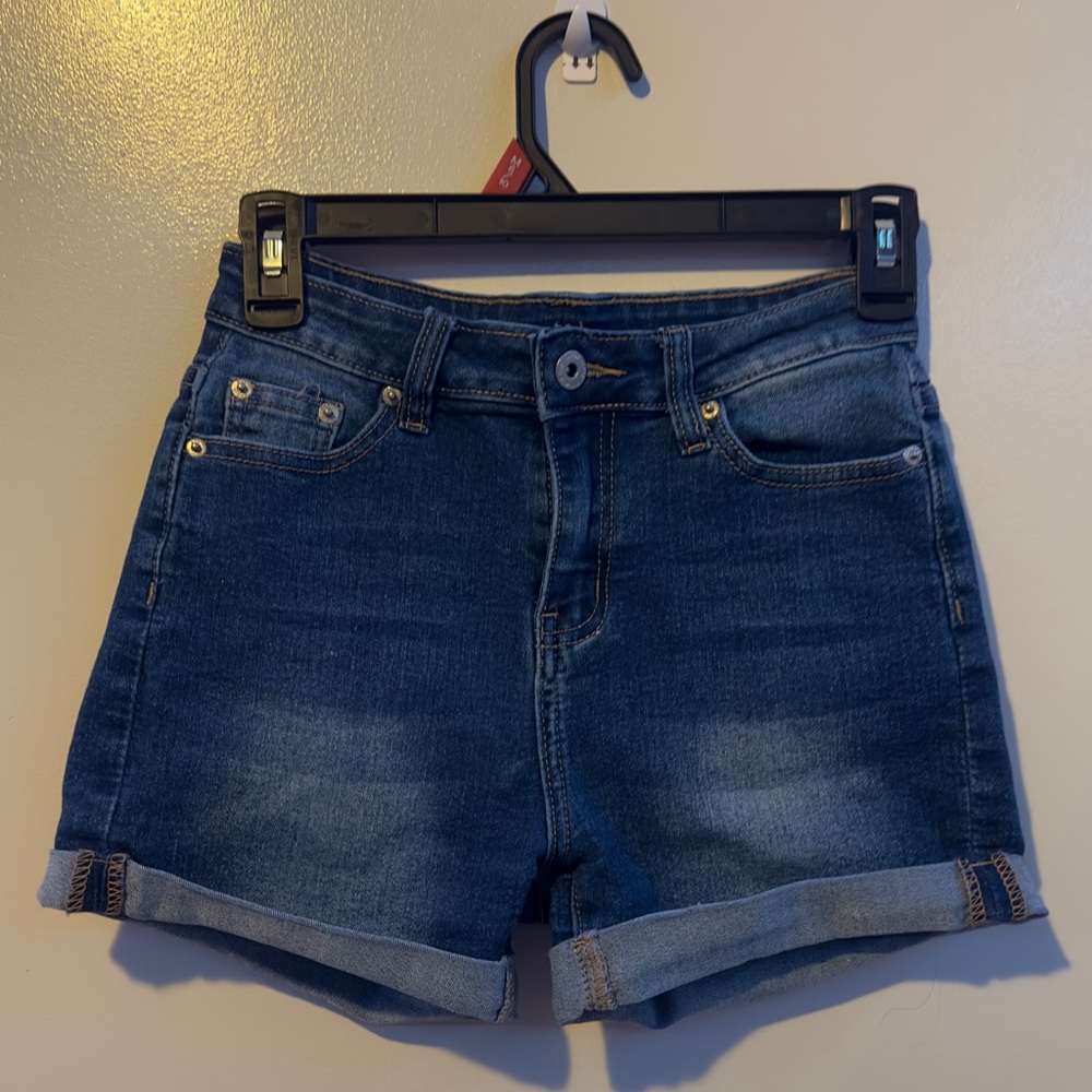 SHEIN Women’s Essnce Roll Up Hem Denim Shorts